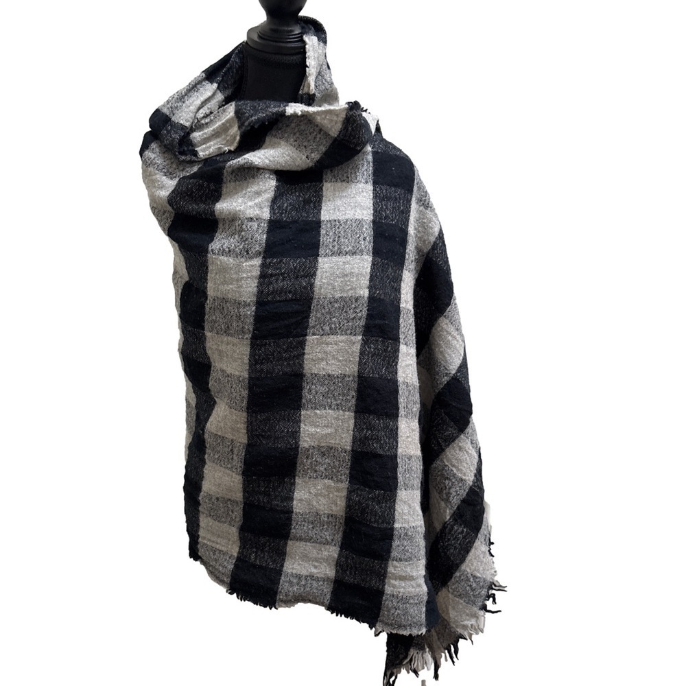 Aritzia blanket scarf